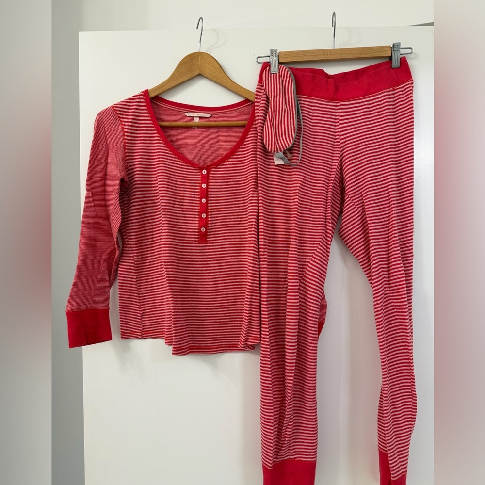 Victoria’s Secret Fireside Red Striped Pajama Set - XS